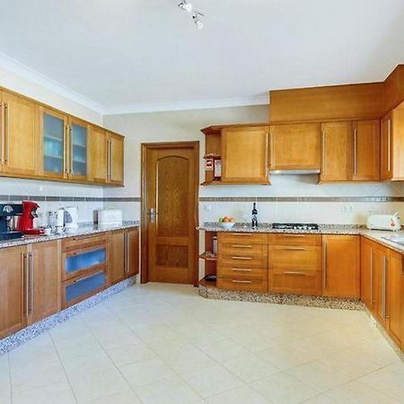 Villa Mikael - Free Wi-Fi - Aircon - Private Pool By Bedzy البوفيرا المظهر الخارجي الصورة
