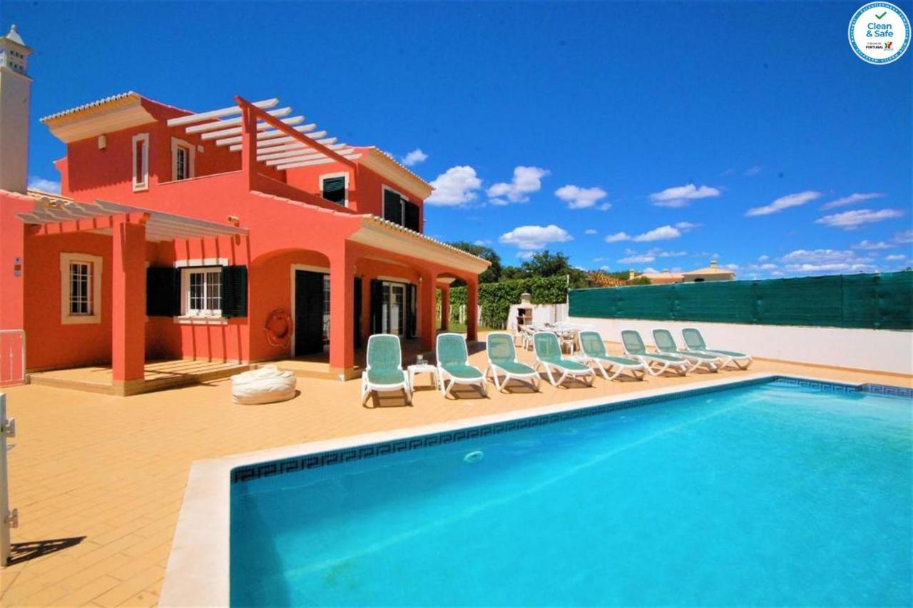 Villa Mikael - Free Wi-Fi - Aircon - Private Pool By Bedzy البوفيرا المظهر الخارجي الصورة